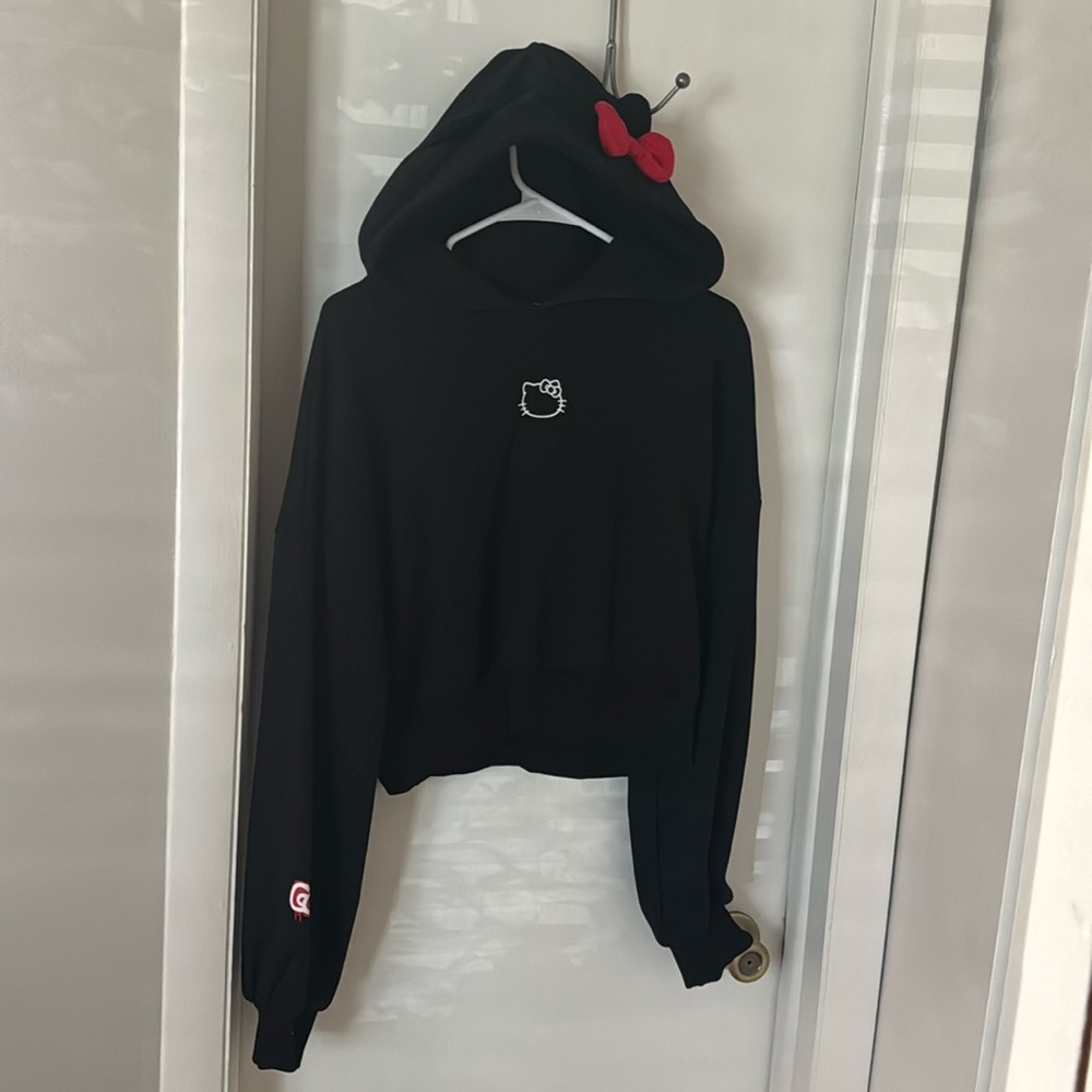 Hello kitty x Forever 21 hoodie nwot